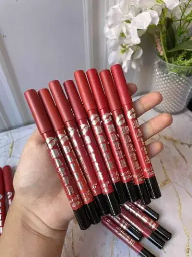 LAPIZ DELINEADOR DE LABIOS JUMBO MATTE - KARITE 